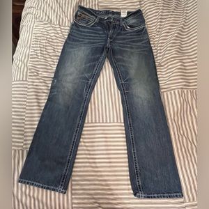 M5 Ariat jeans